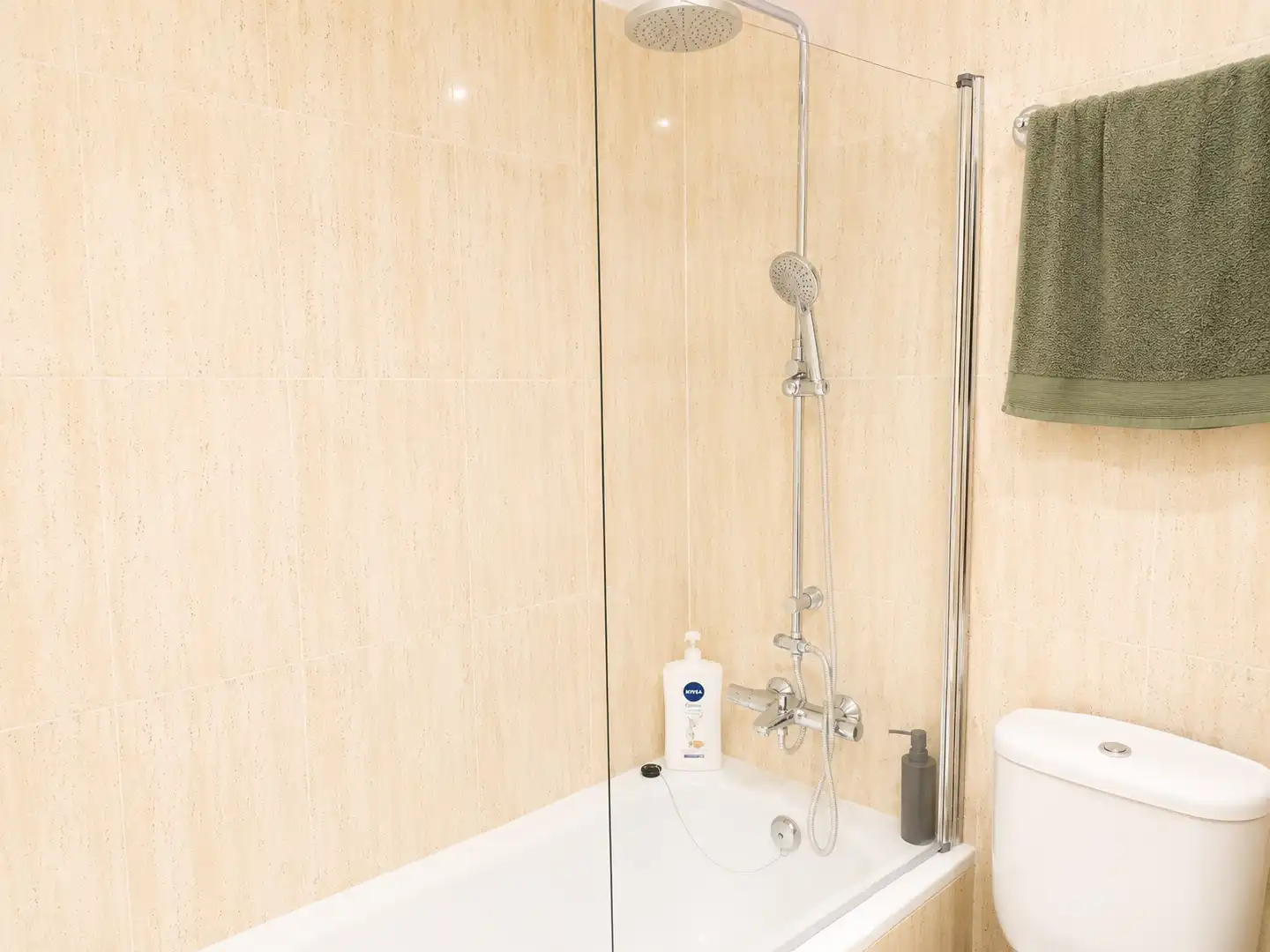 Bathroom of Flat for sale in Bilbao 