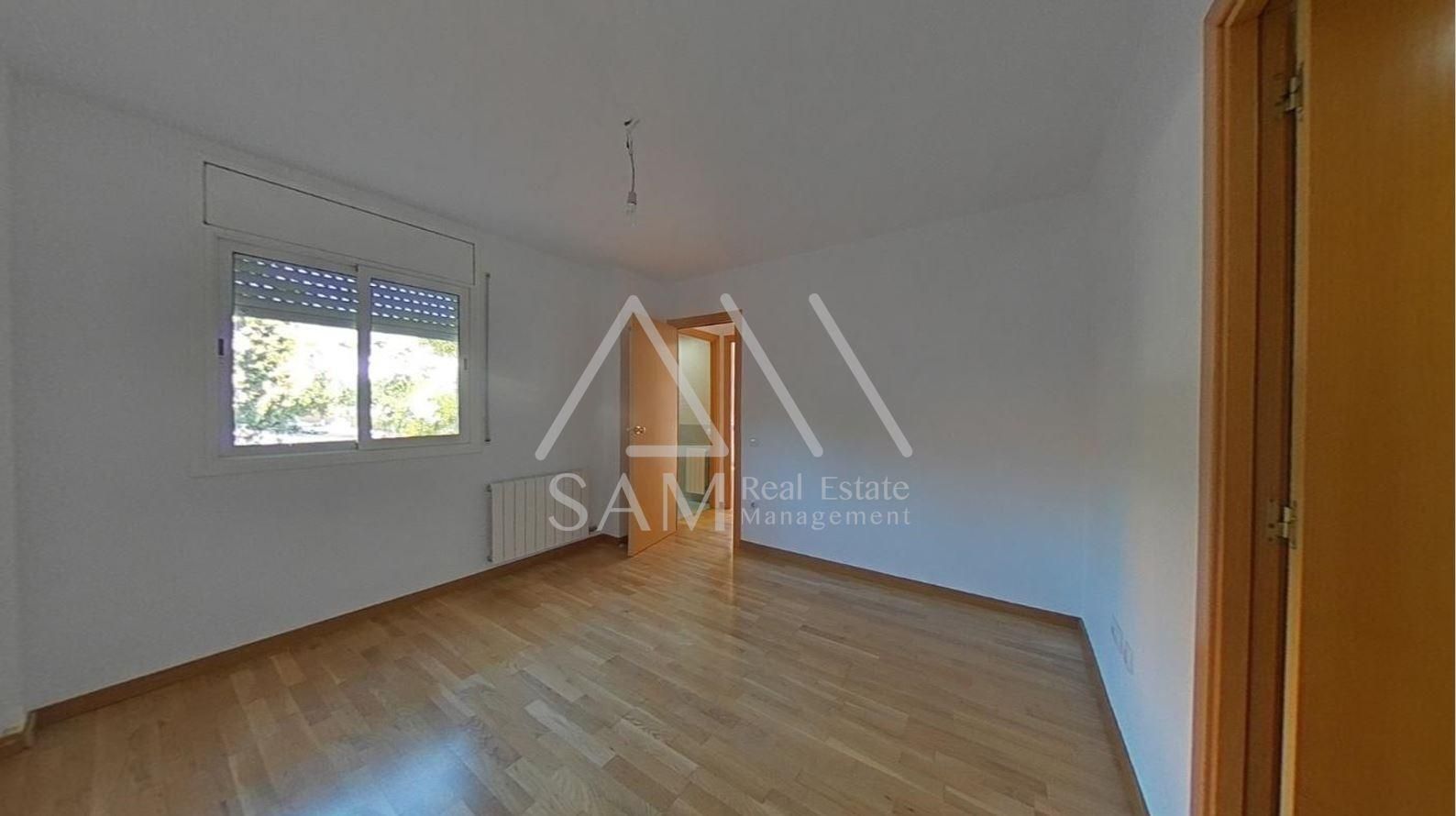 Bedroom of Flat for sale in Badalona  with Balcony