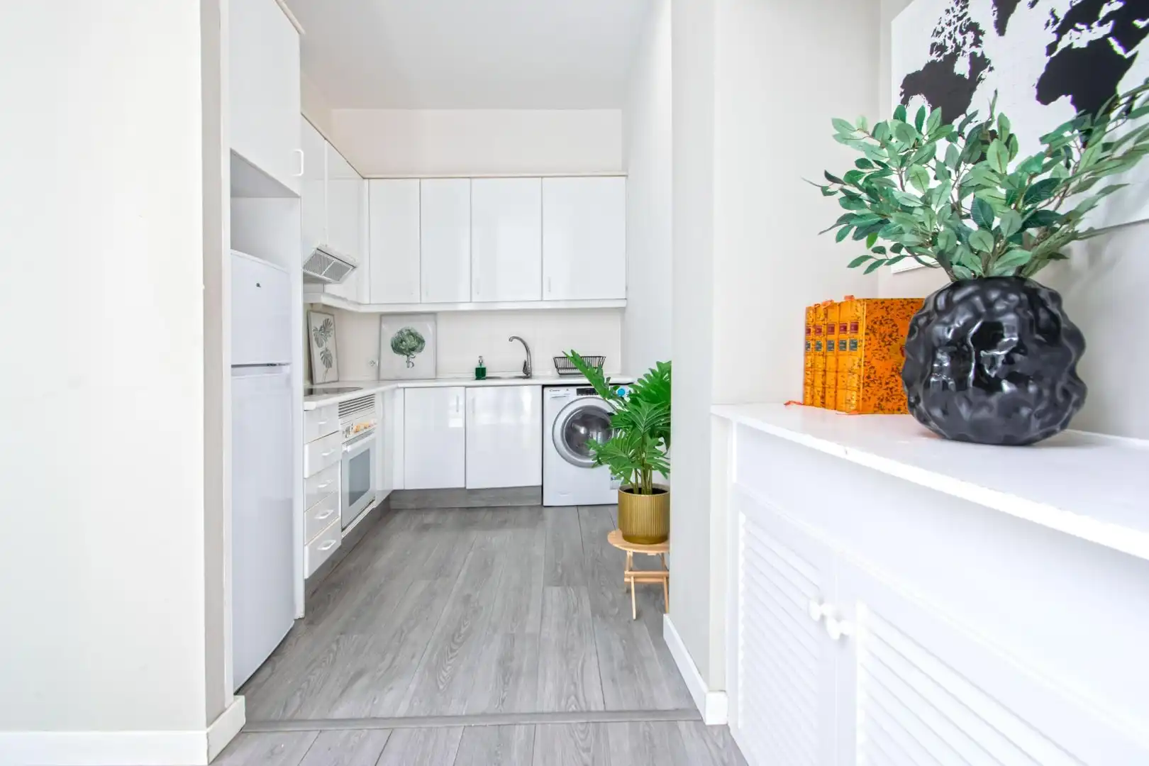 Flat for sale in Sevilla, Sevilla