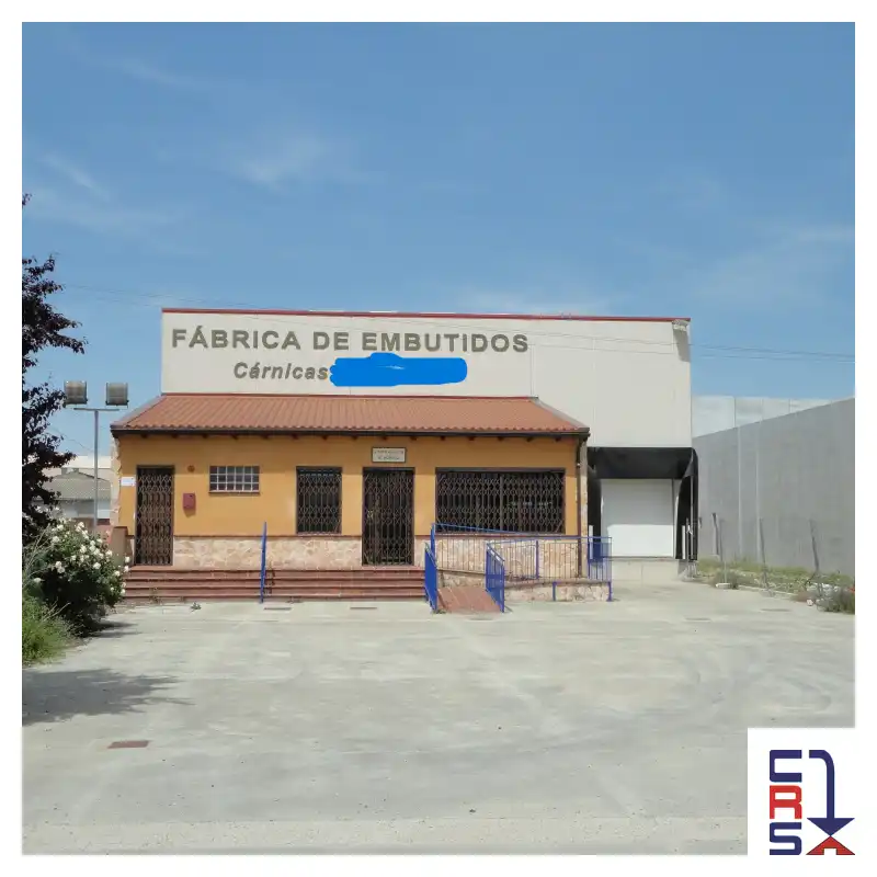 Vista exterior de Nau industrial en venda en Guijuelo amb Calefacció i Alarma