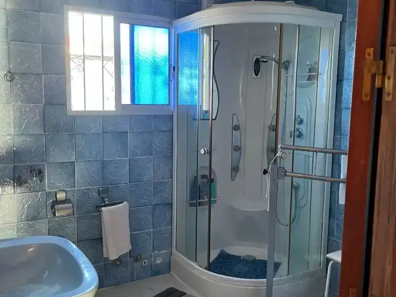 Bany de Casa o xalet en venda en Marbella amb Aire condicionat