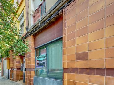 Local comercial en venda a C/ Lasierra Purroy