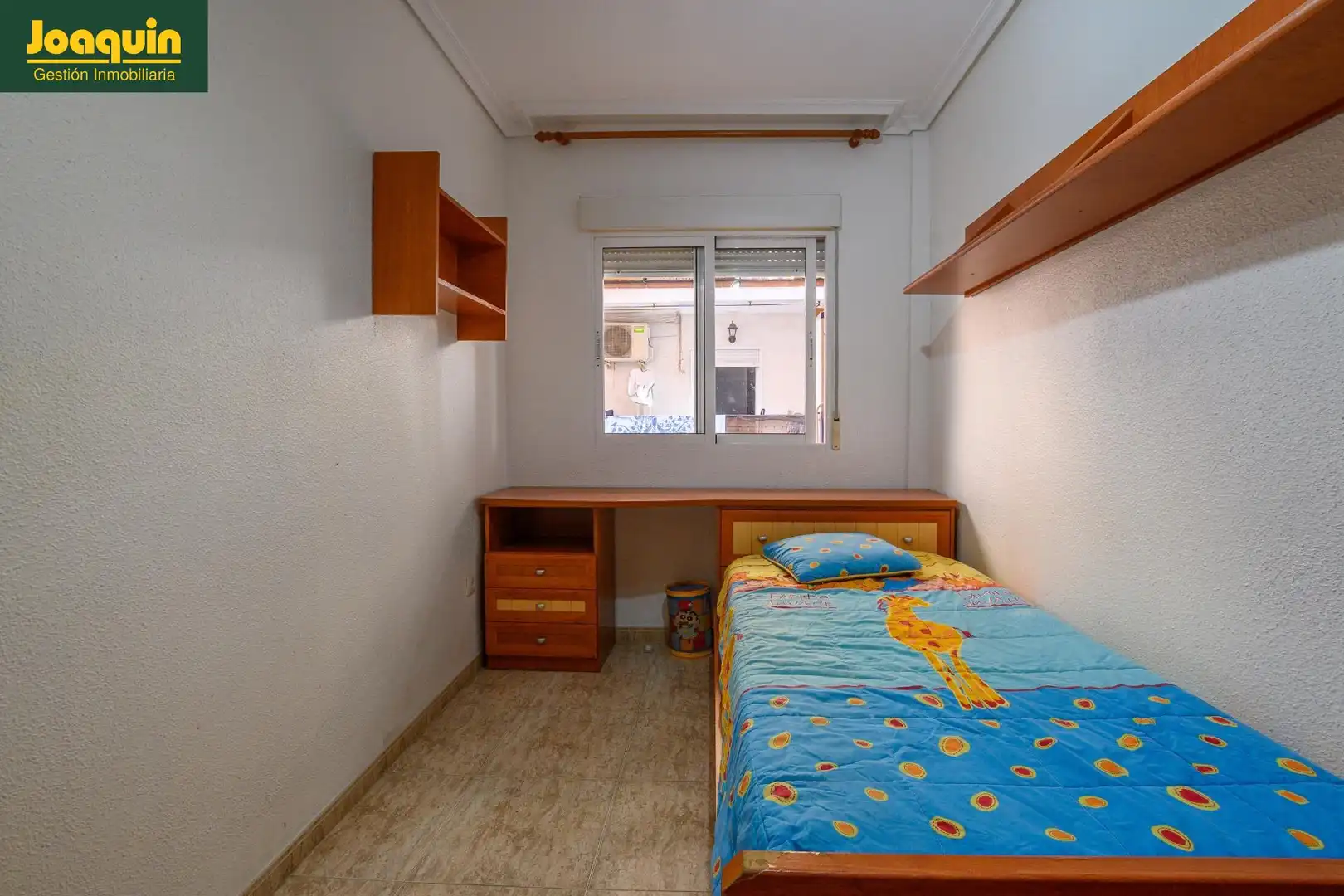 Dormitori de Pis en venda en Córdoba amb Aire condicionat i Terrassa