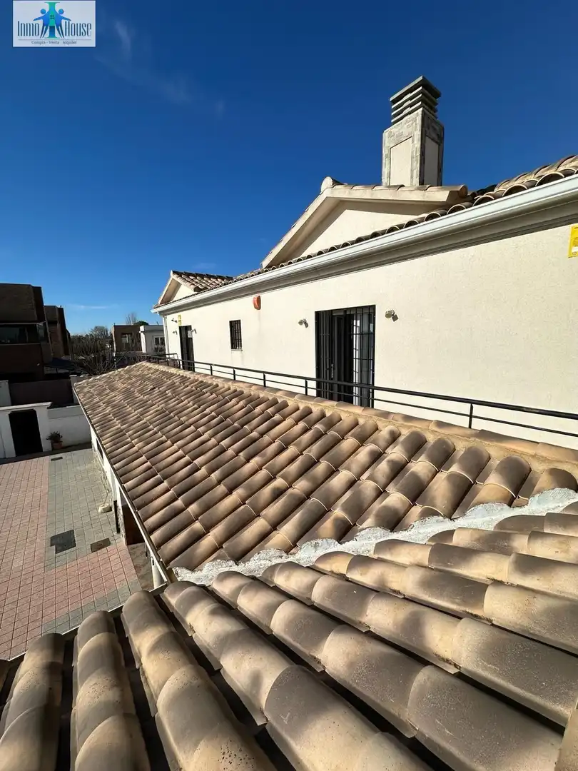 Vista exterior de Casa o xalet en venda en Albacete amb Aire condicionat, Jardí privat i Parquet