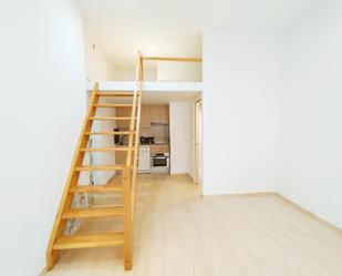 Wohnung miete in L'Hospitalet de Llobregat mit Parkett und Ofen