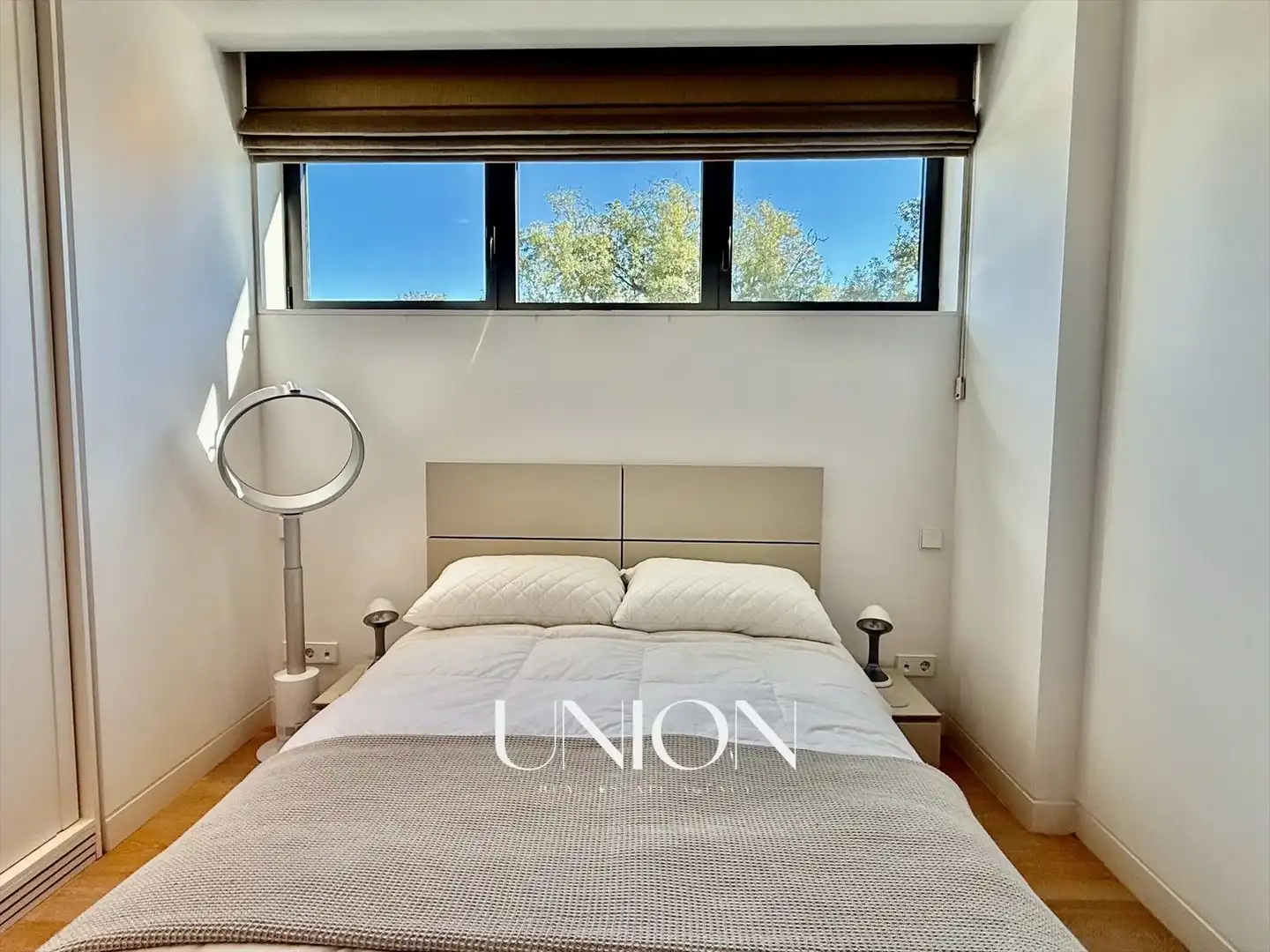 Schlafzimmer von Dachboden zum Verkauf in Caldes de Malavella mit Klimaanlage, Heizung und Terrasse