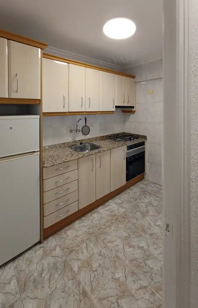 Küche von Wohnung zur Miete in Alicante / Alacant mit Klimaanlage, Möbliert und Ofen