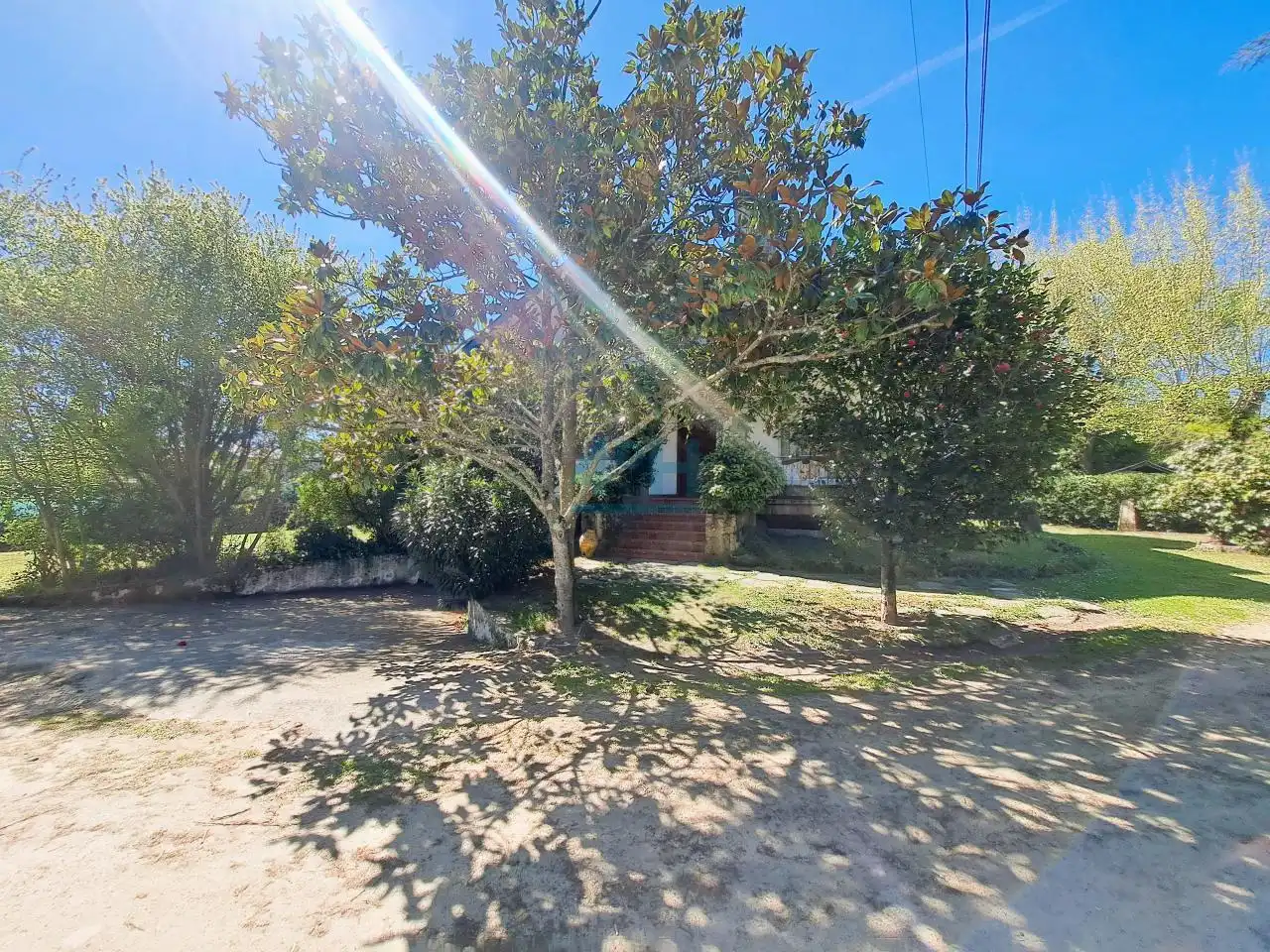 Vista exterior de Casa o xalet en venda en San Cibrao das Viñas amb Calefacció, Jardí privat i Terrassa