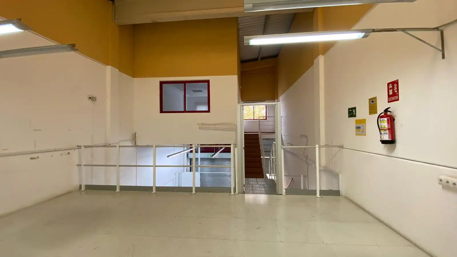 Geschaftsraum zur Miete in Las Rozas de Madrid mit Heizung