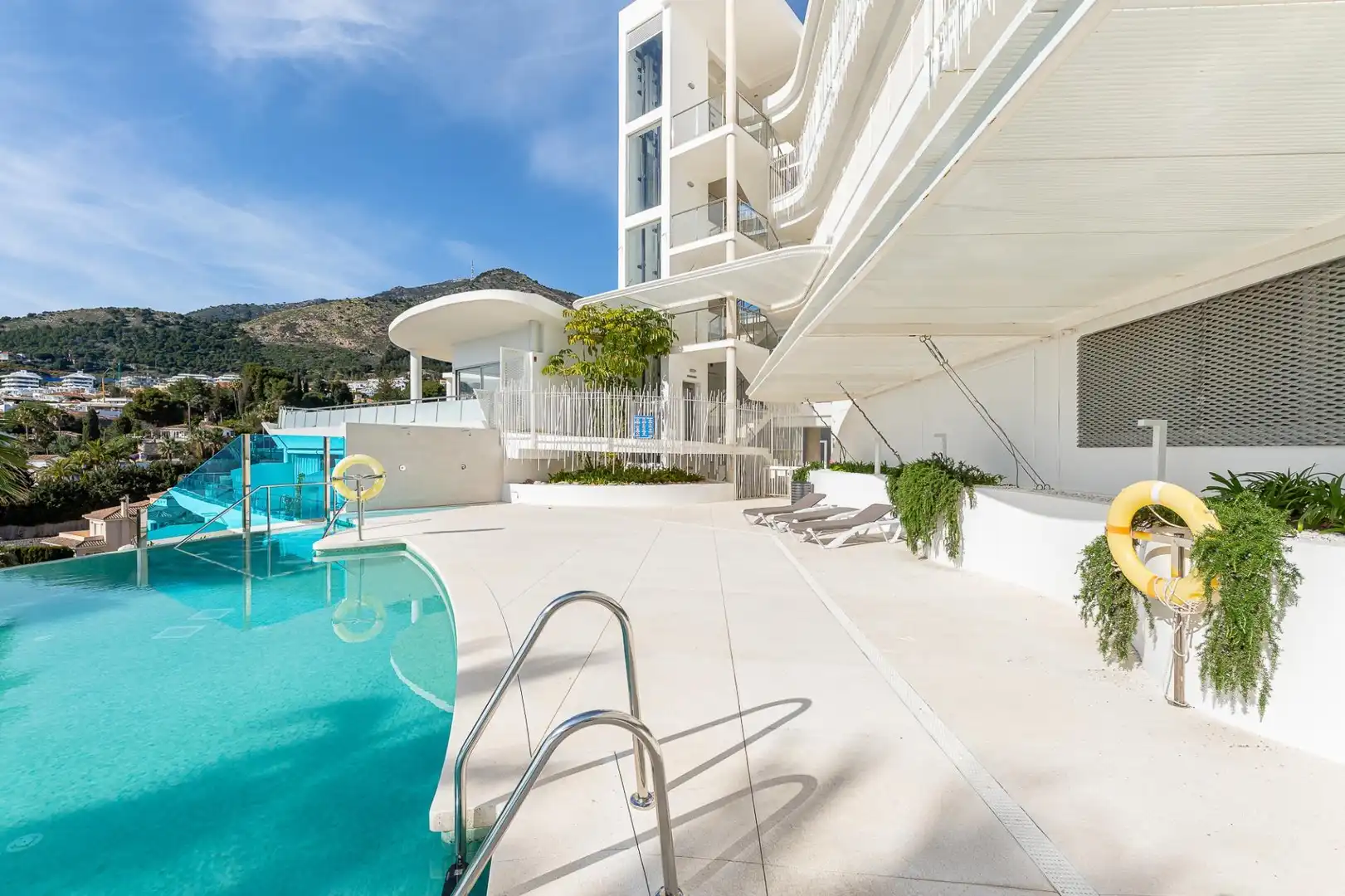 Piscina de Apartament en venda en Benalmádena amb Aire condicionat, Calefacció i Terrassa