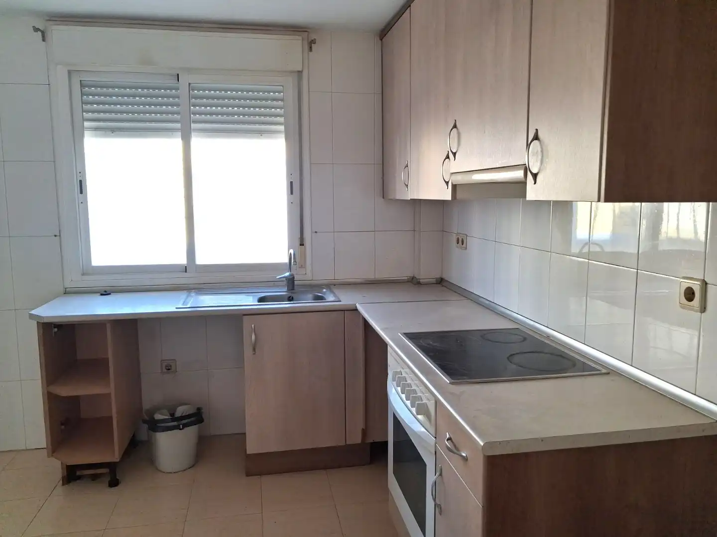 Cocina de Casa adosada en venta en Osera de Ebro con Calefacción, Parquet y Terraza