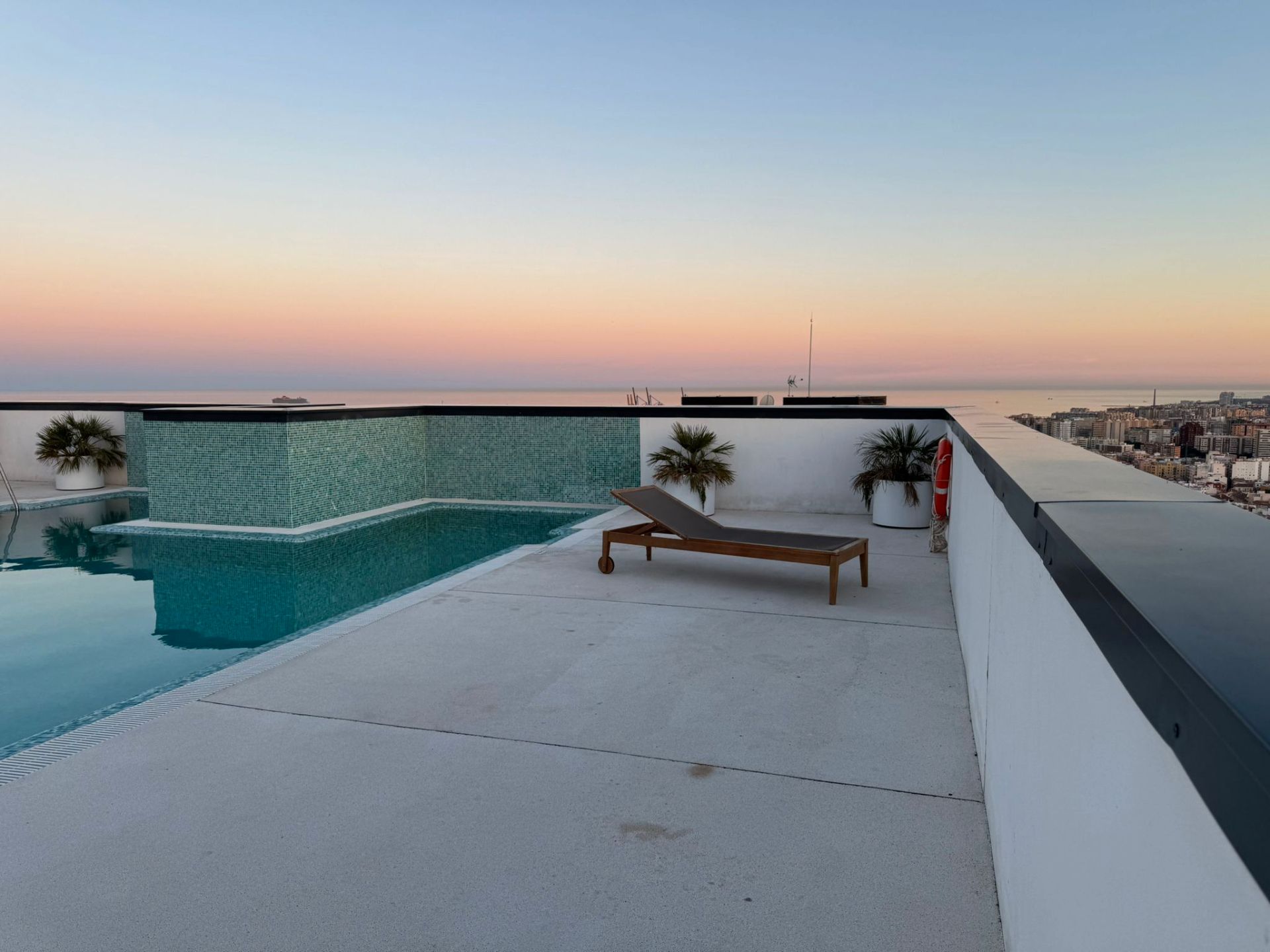 Swimming pool of Flat for sale in Málaga Capital  with Air Conditioner, Storage room and Furnished