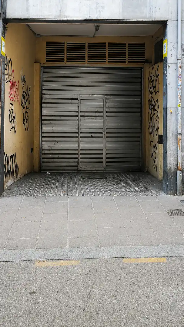 Vista exterior de Garaje de alquiler en Barcelona