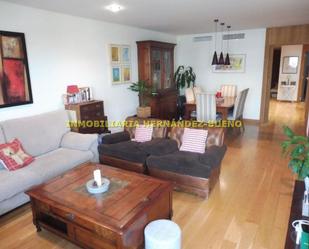 Living room of Flat for sale in Salamanca Capital  with Air Conditioner