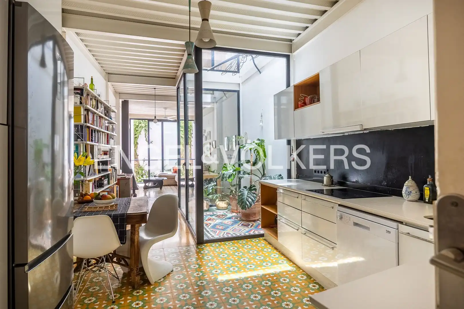 Cocina de Casa o chalet en venta en Sevilla con Aire acondicionado, Calefacción y Jardín privado