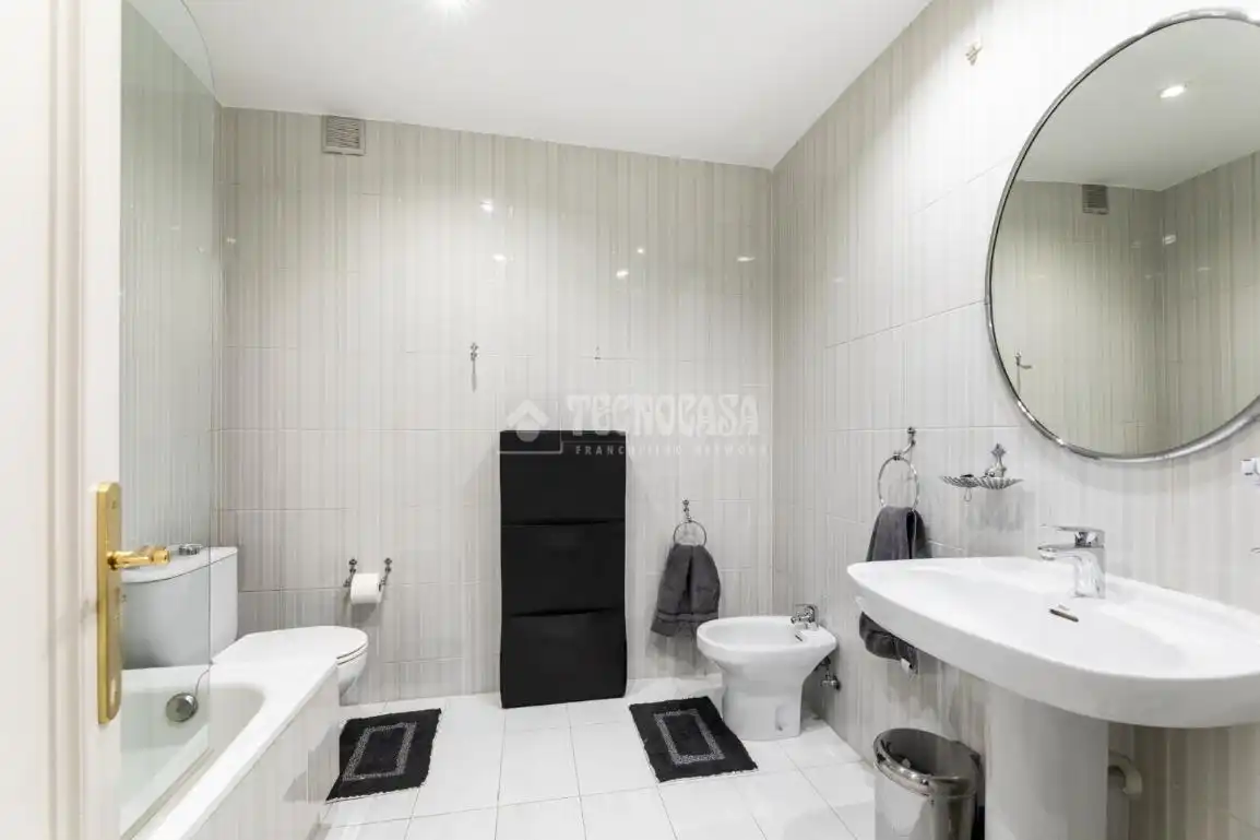 Baño de Casa adosada en venta en Torrelodones con Calefacción, Jardín privado y Terraza