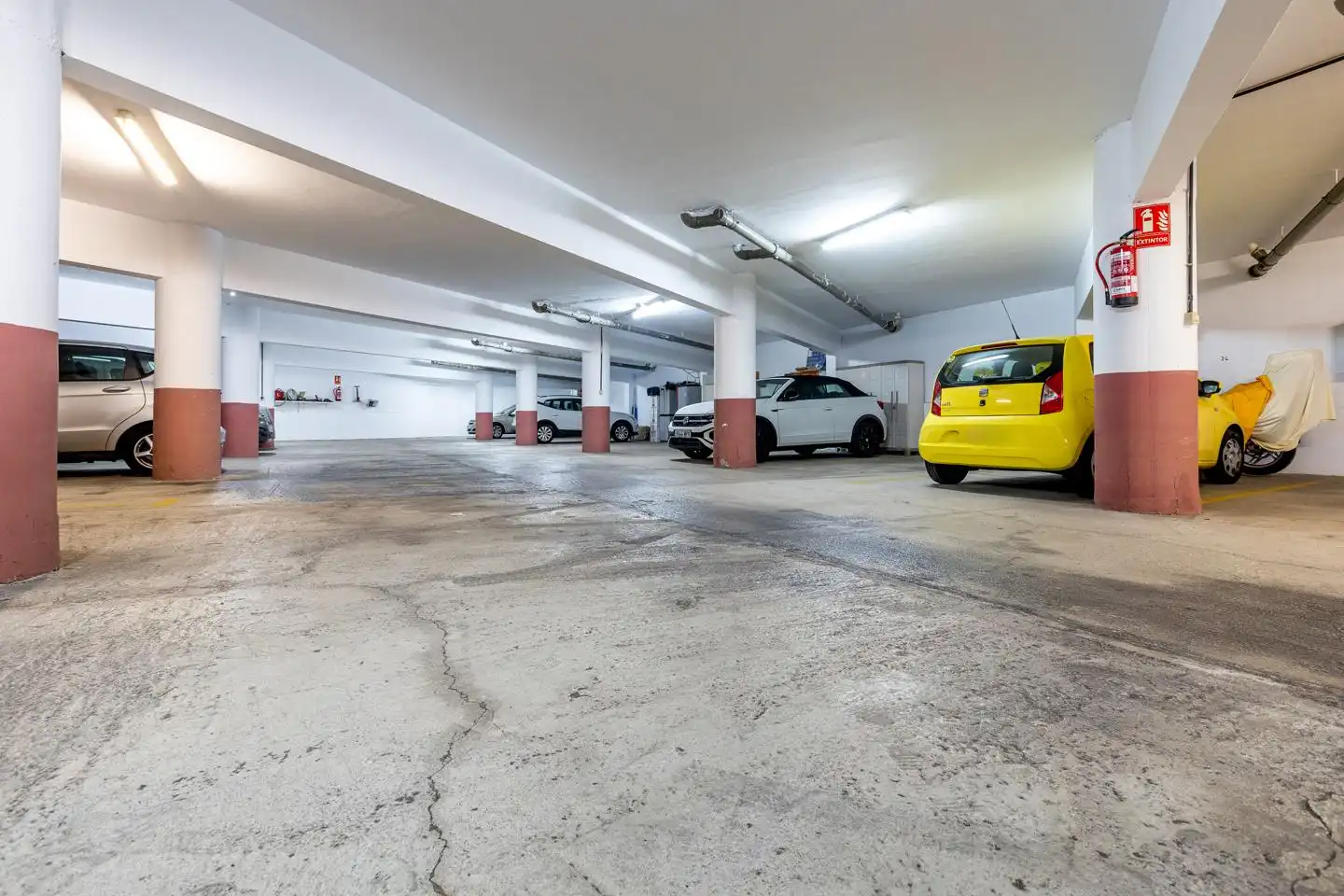 Aparcament de Planta baixa en venda en Santiago del Teide amb Jardí privat, Terrassa i Piscina