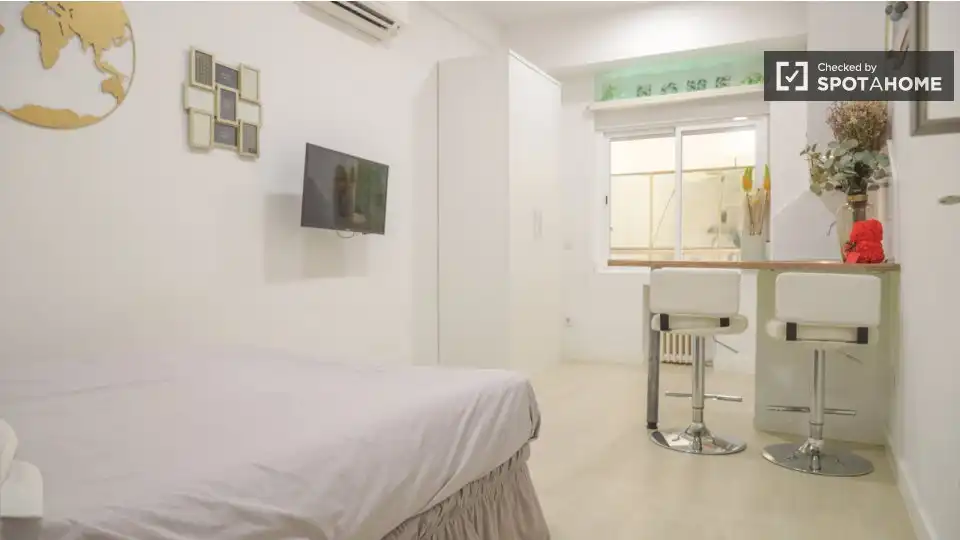 Flat with terrace to rent in Chamberí, imagen 10