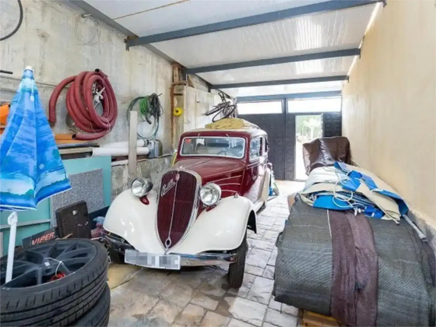 Aparcament de Casa o xalet en venda en Huétor de Santillán amb Aire condicionat, Piscina i Balcó