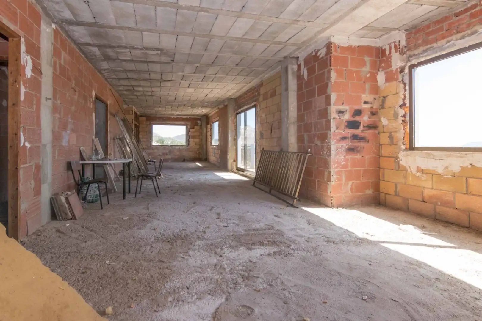 Buildings for sale in Tormos