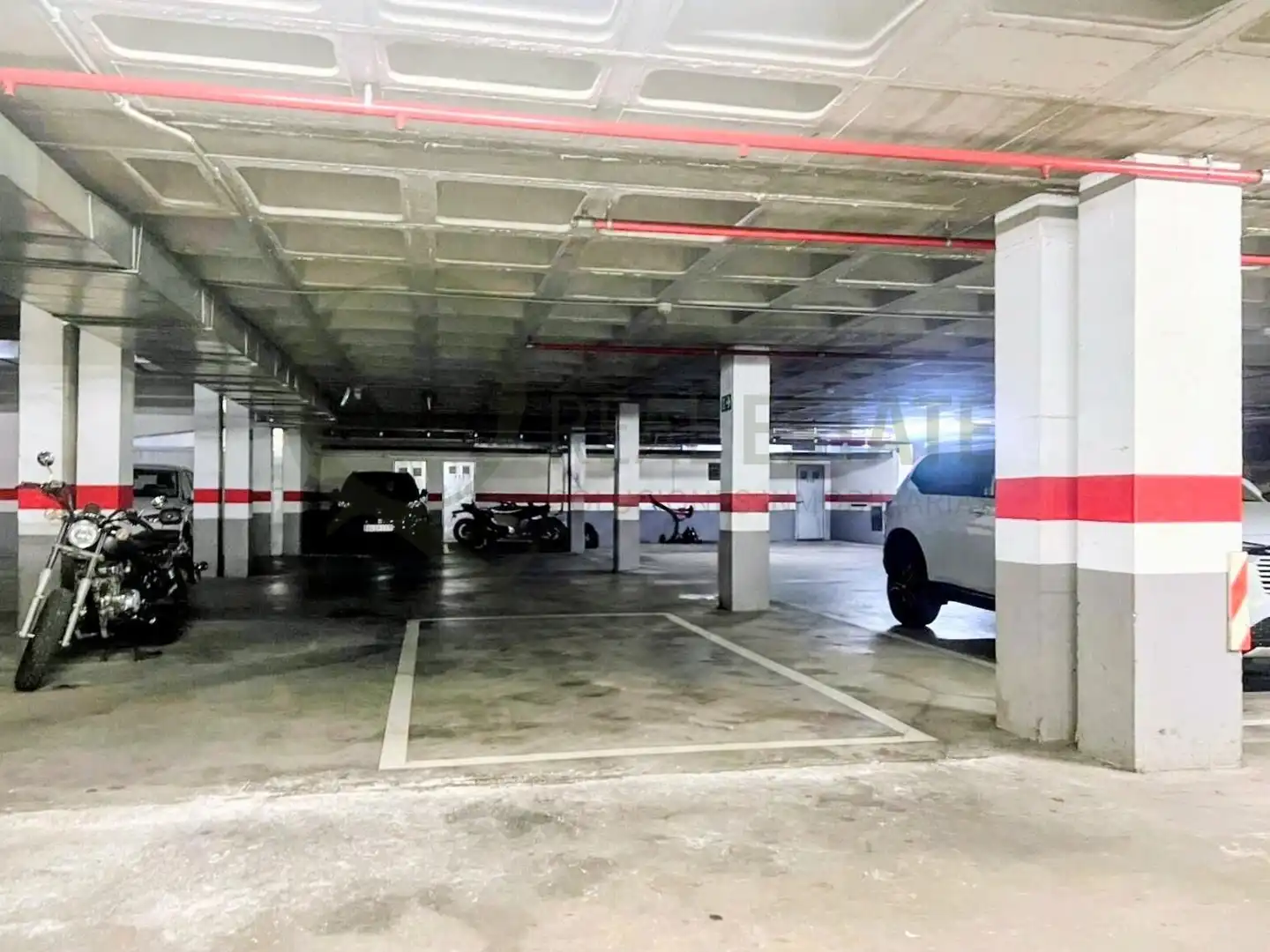Parking of Flat for sale in Alicante / Alacant  with Air Conditioner, Heating and Private garden