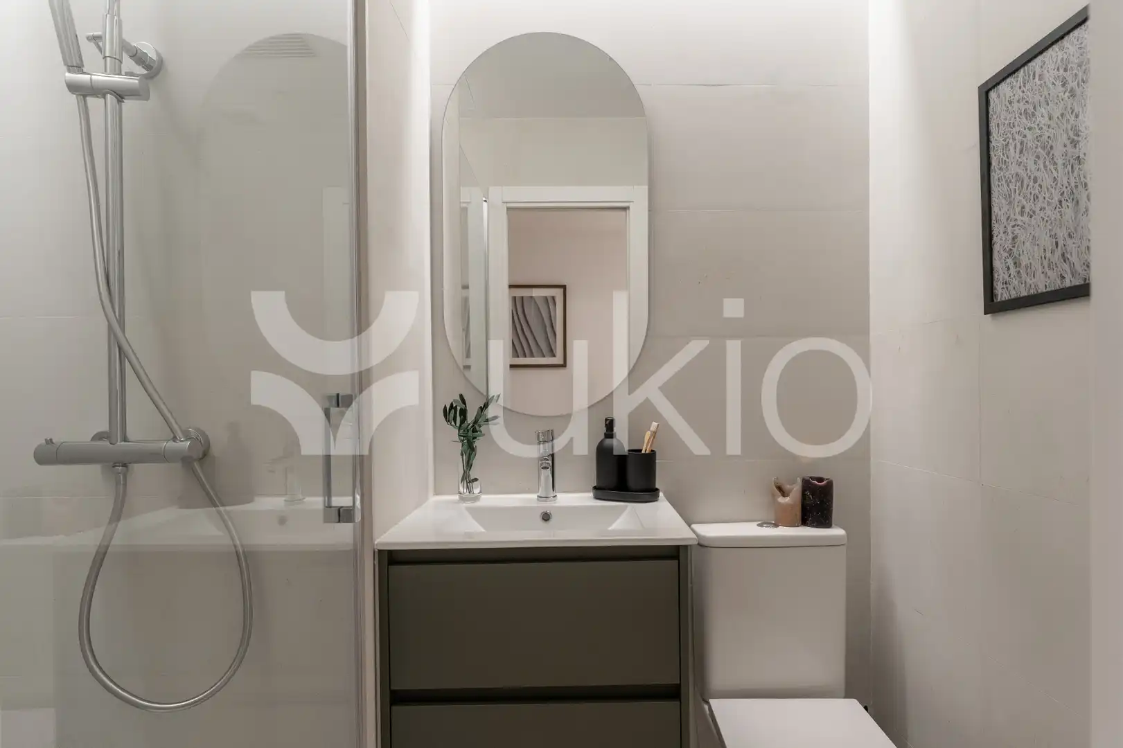 Baño de Apartamento de alquiler en Madrid con Aire acondicionado, Calefacción y Amueblado