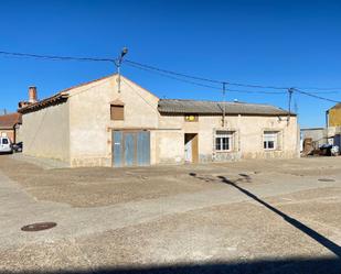 Vista exterior de Casa o xalet en venda en Villanueva de Azoague amb Terrassa
