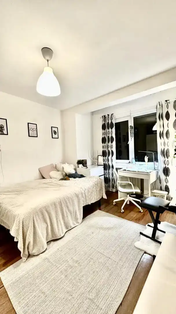 Habitación de Piso en venta en San Martín del Rey Aurelio con Parquet y Amueblado