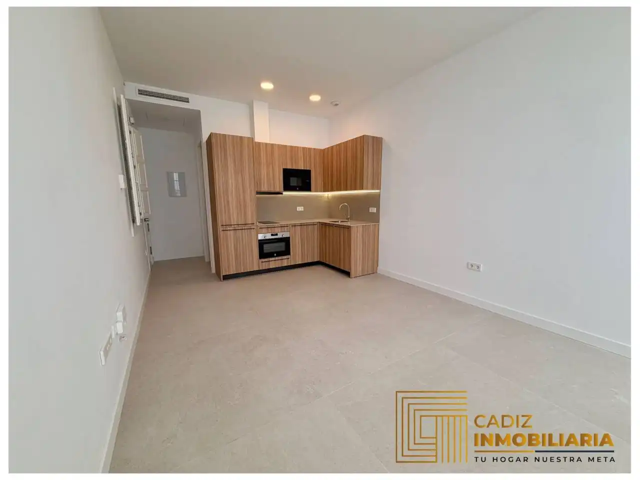 Cocina de Piso en venta en Cádiz con Aire acondicionado y Amueblado