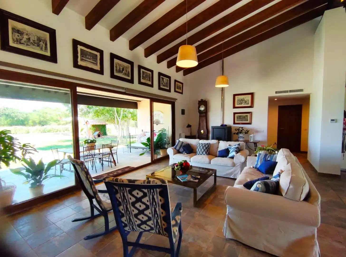 Wohnzimmer von Country house zum Verkauf in Muro mit Klimaanlage, Heizung und Privatgarten