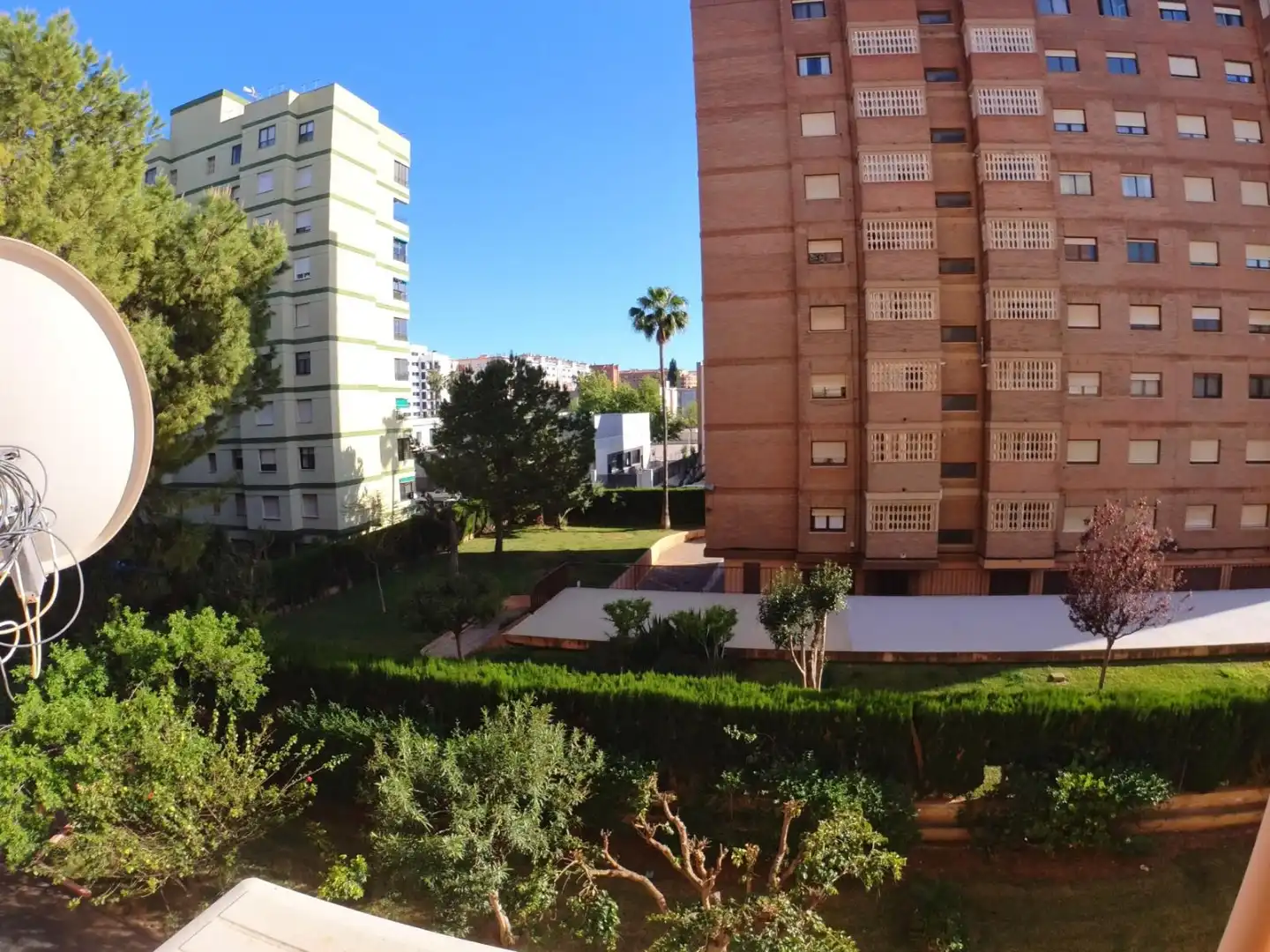 Pis amb jardí de lloguer a C/Moncófar 14