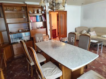Piso con balcón en venta en Nules
