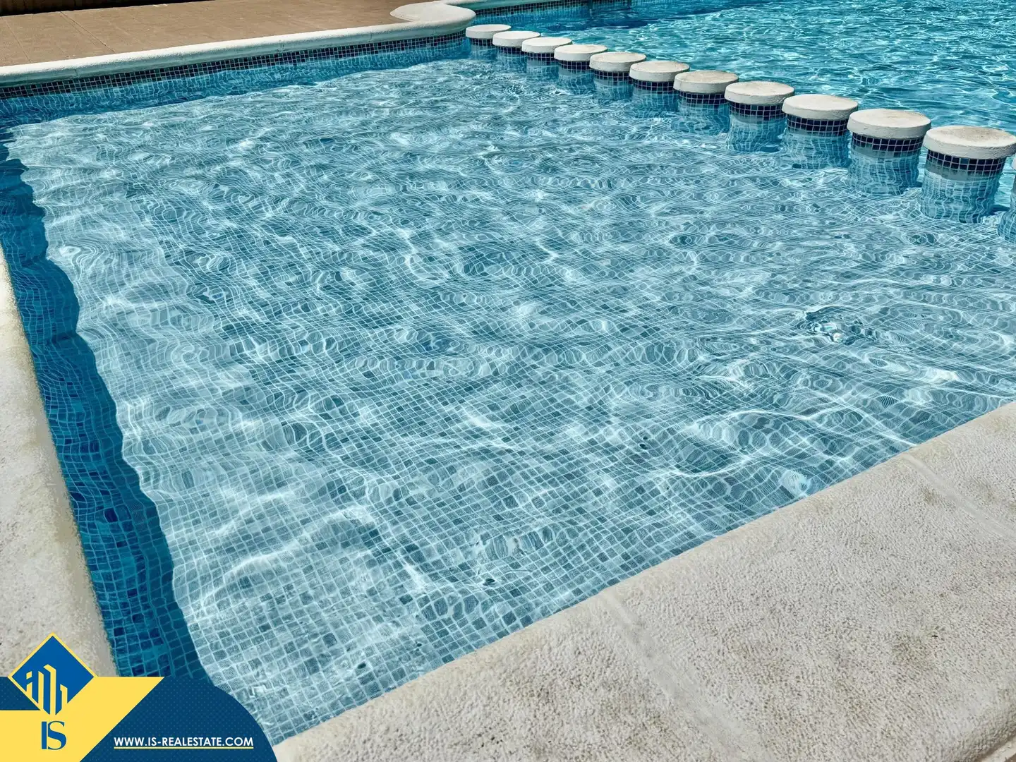 House with pool for sale in Zona Carrefour - Urbanizaciones