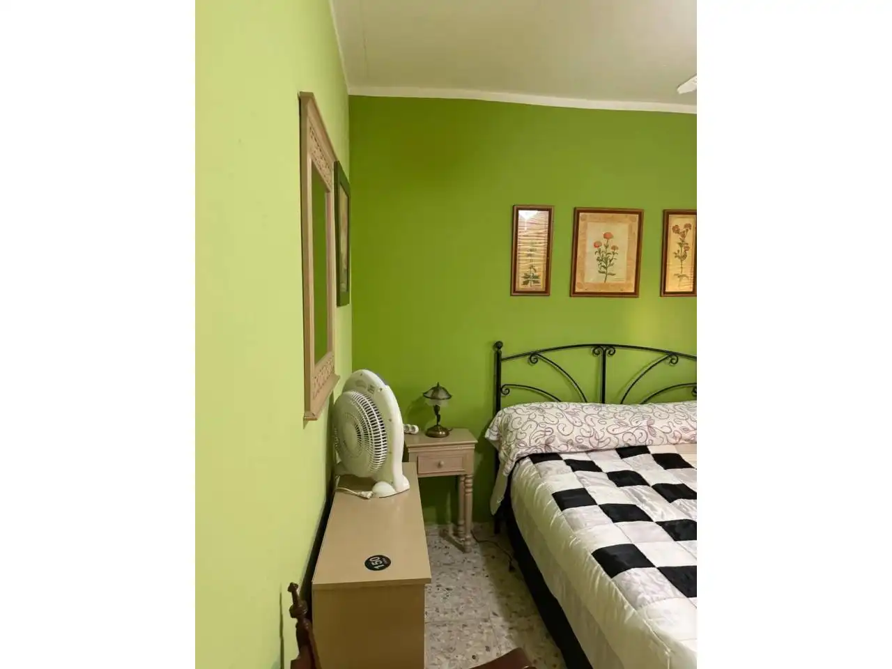 Habitación de Casa o chalet en venta en Carmona con Aire acondicionado, Calefacción y Jardín privado