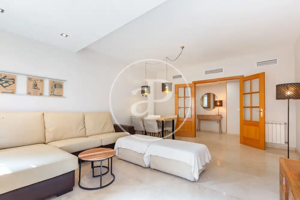 Sala d'estar de Pis de lloguer en Valencia amb Aire condicionat, Calefacció i Jardí privat