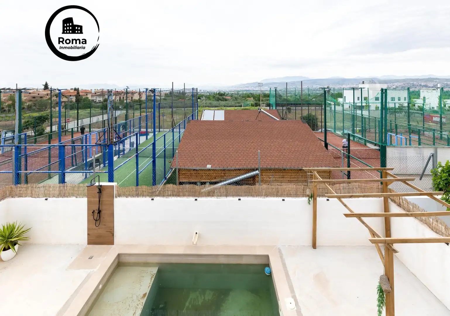 Piscina de Casa o xalet en venda en La Zubia amb Terrassa i Piscina