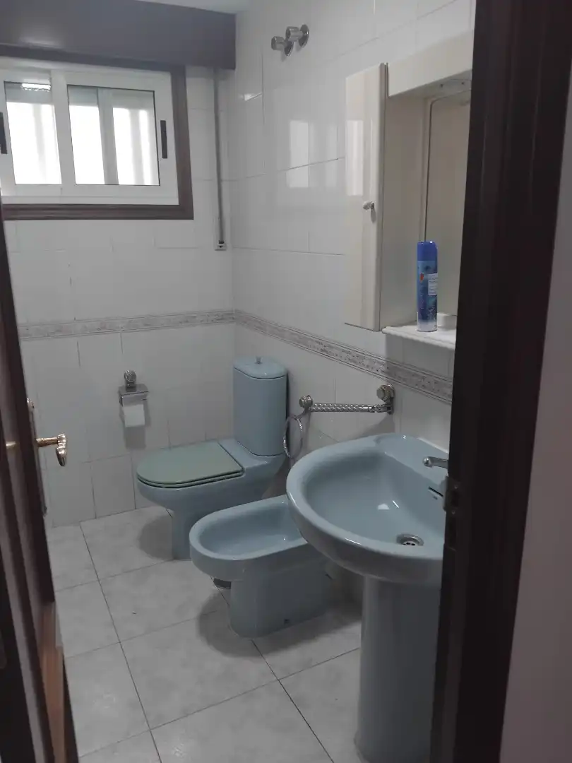 Bathroom of Flat for sale in Vigo   with Heating, Parquet flooring and Storage room