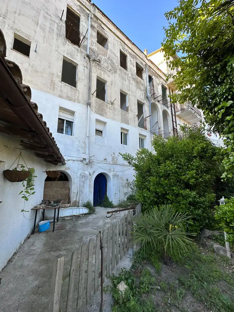 Vista exterior de Edifici en venda en Capellades