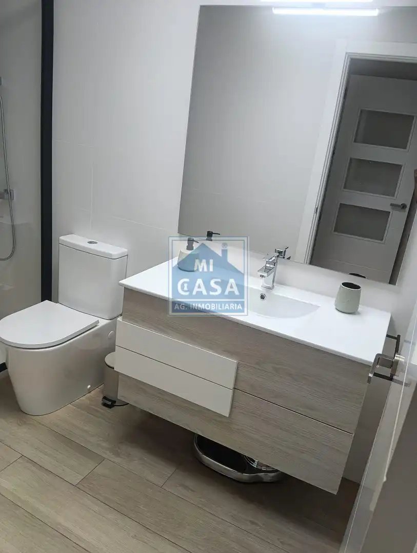 Bany de Pis en venda en Mérida amb Aire condicionat, Calefacció i Terrassa