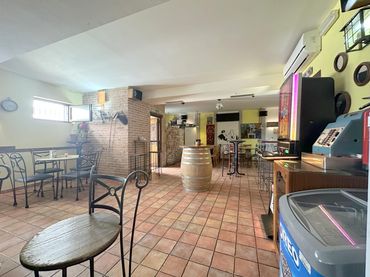 Local comercial en venda a San Pedro del Arroyo