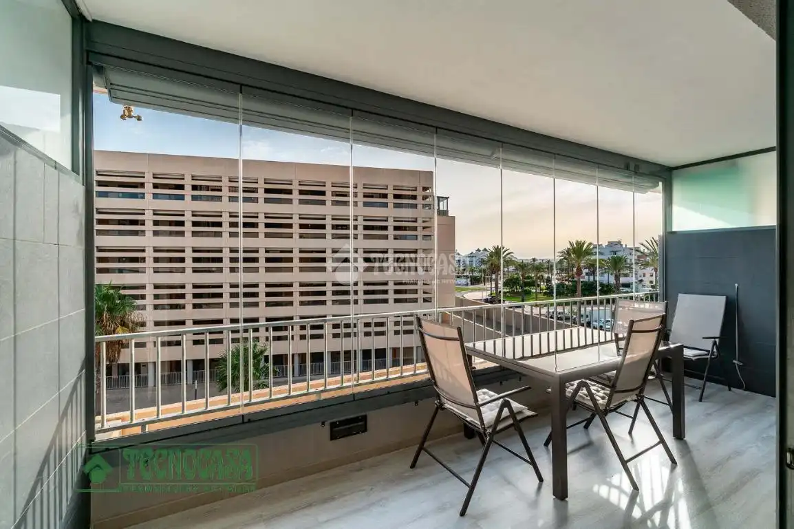 Vista exterior de Piso en venta en Roquetas de Mar con Aire acondicionado, Terraza y Amueblado