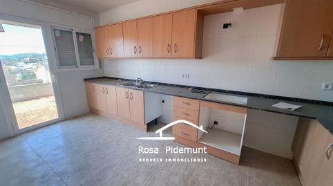 Photo 2 of Single-family semi-detached for sale in Carrer Escarlet, Residencial Park, Girona