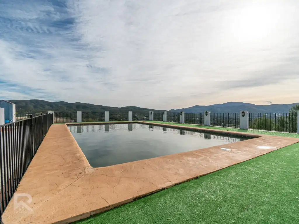 Piscina de Casa o chalet en venta en Llutxent