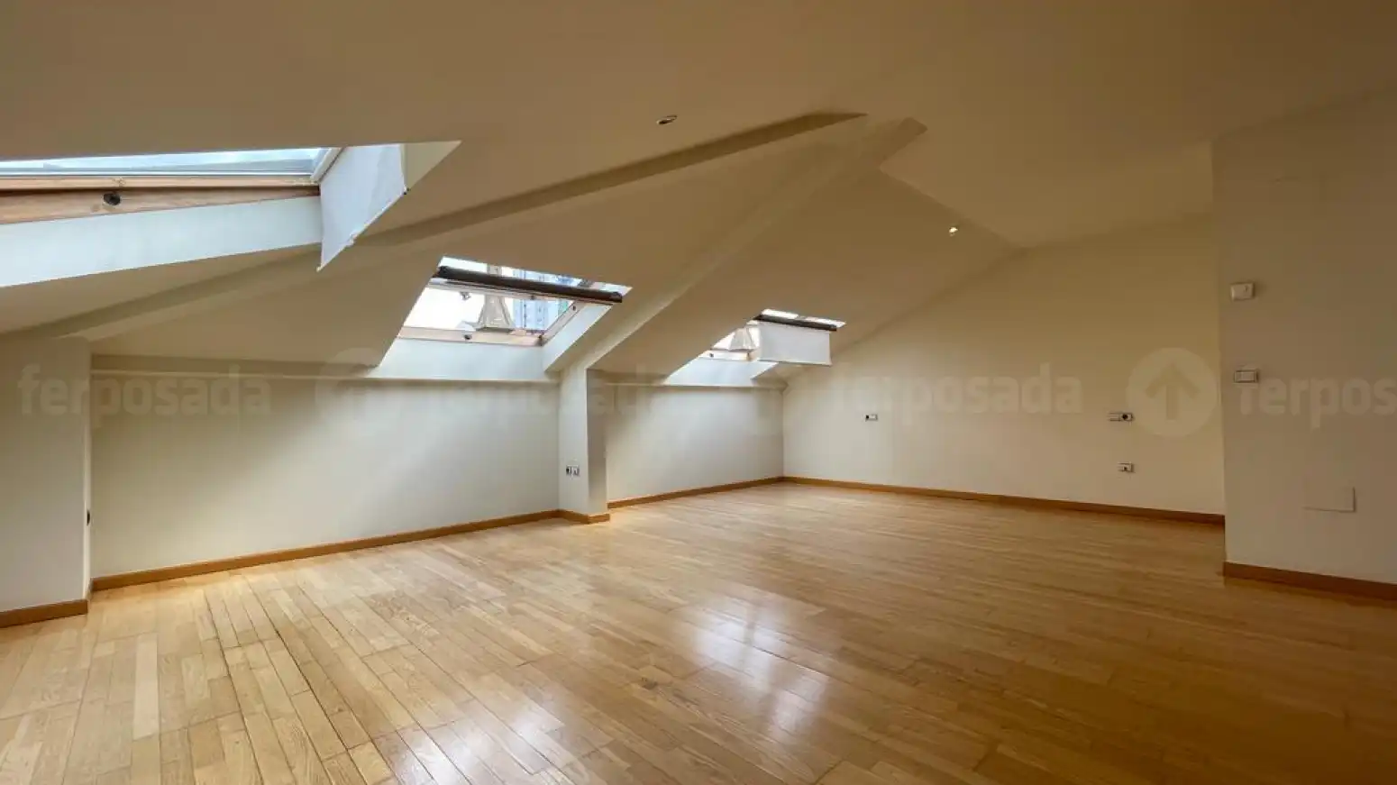 Ático de alquiler en Gijón - Marqués de San Esteban, Barrio del Centro