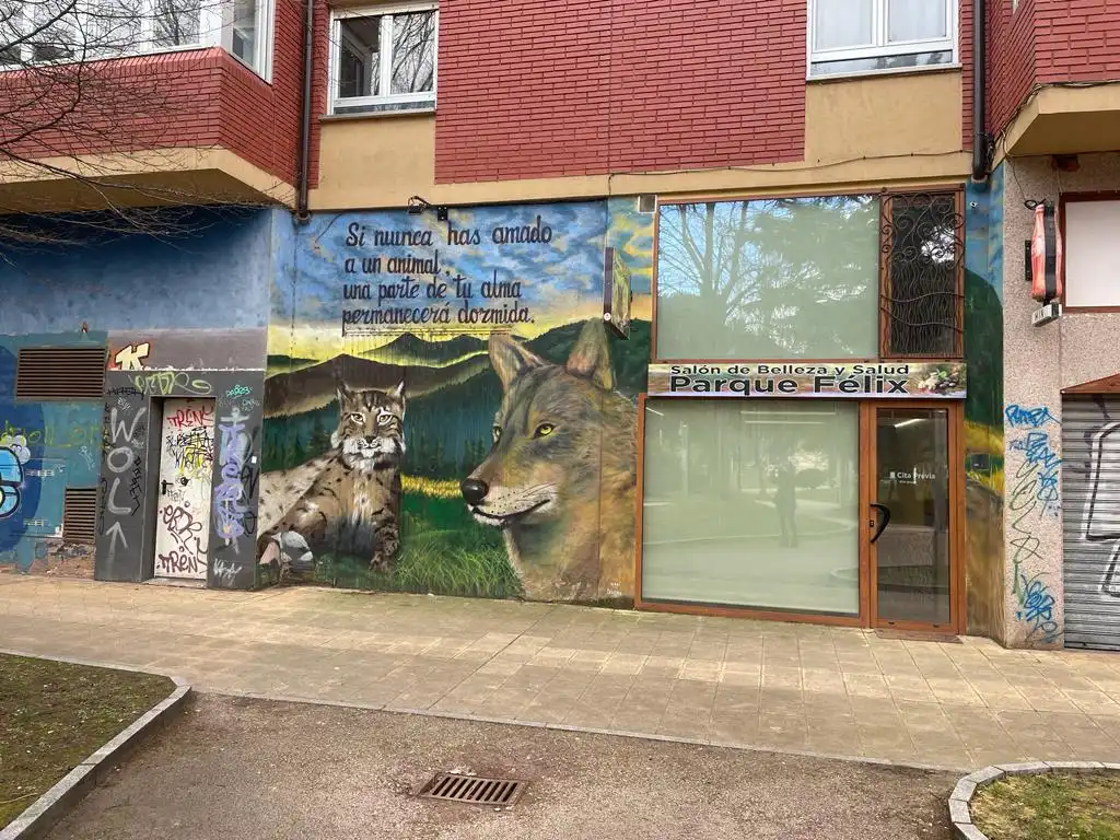 Vista exterior de Local en venda en Burgos amb Moblat