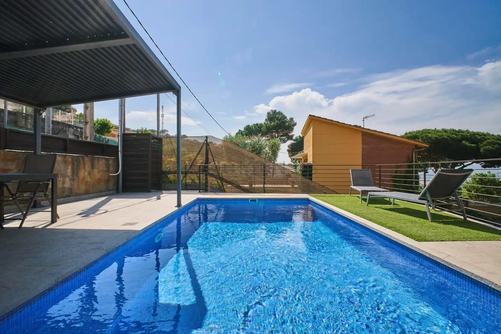 Piscina de Casa o xalet en venda en Vilanova del Vallès amb Jardí privat, Terrassa i Piscina