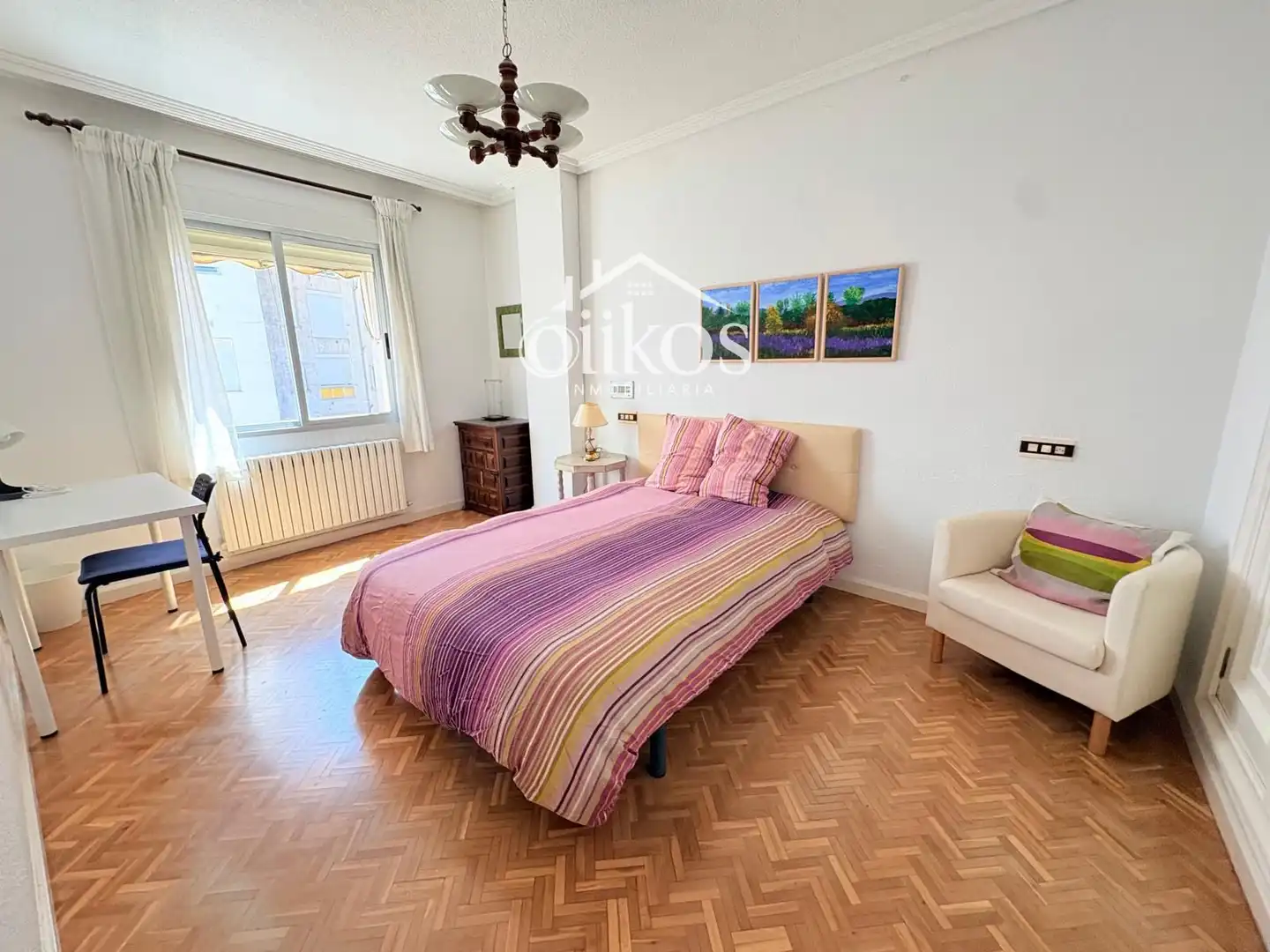 Dormitori de Pis en venda en Salamanca amb Calefacció, Parquet i Terrassa