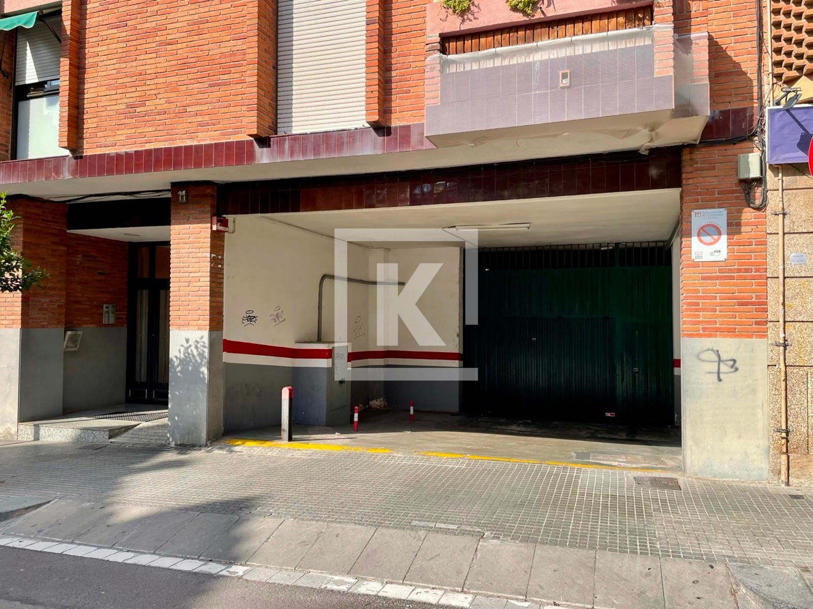 Aparcament de Garatge en venda en Cornellà de Llobregat
