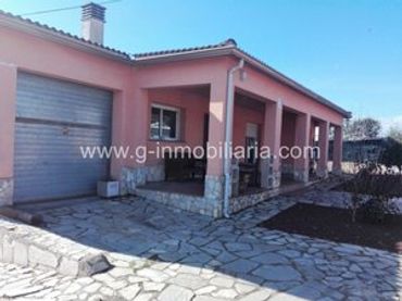 Villa mit Garten zum Verkauf in Carrer Pinatell