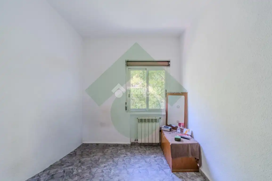 Habitación de Piso en venta en Madrid con Calefacción